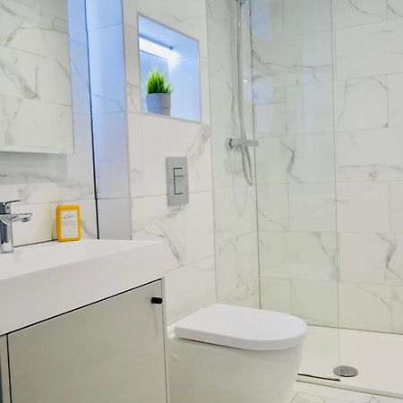 בורנמות' Beautiful Alumpointe Apartment - 400M To The Beach מראה חיצוני תמונה