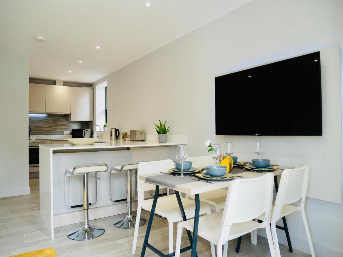 בורנמות' Beautiful Alumpointe Apartment - 400M To The Beach מראה חיצוני תמונה